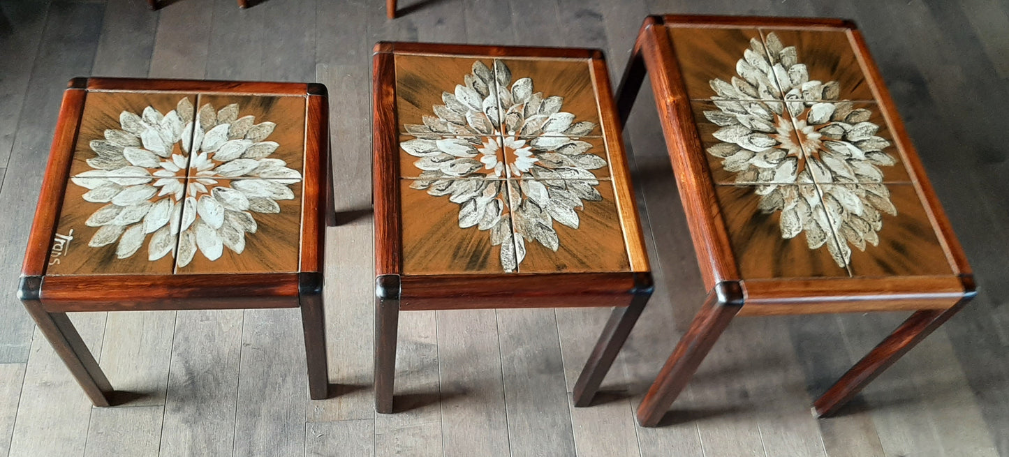 REFINISHED Danish MCM Rosewood nesting tables, set of 3, Perfect