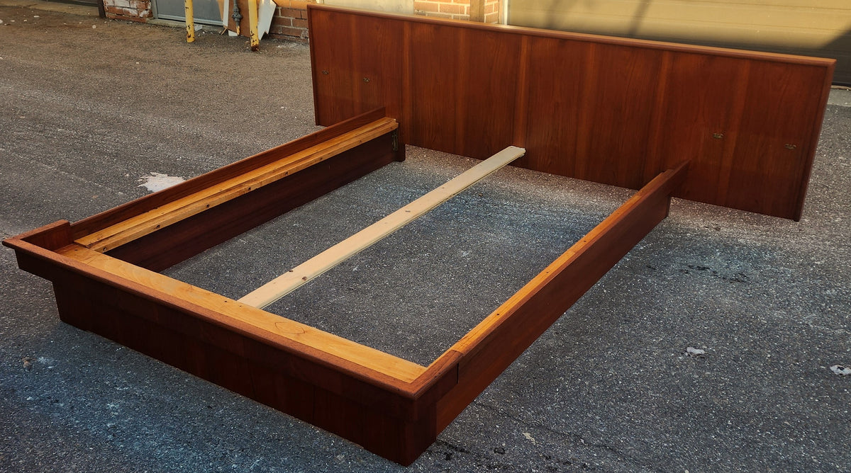 REFINISHED Mid Century Modern Teak Platform Bed Queen w Floating Nightstands