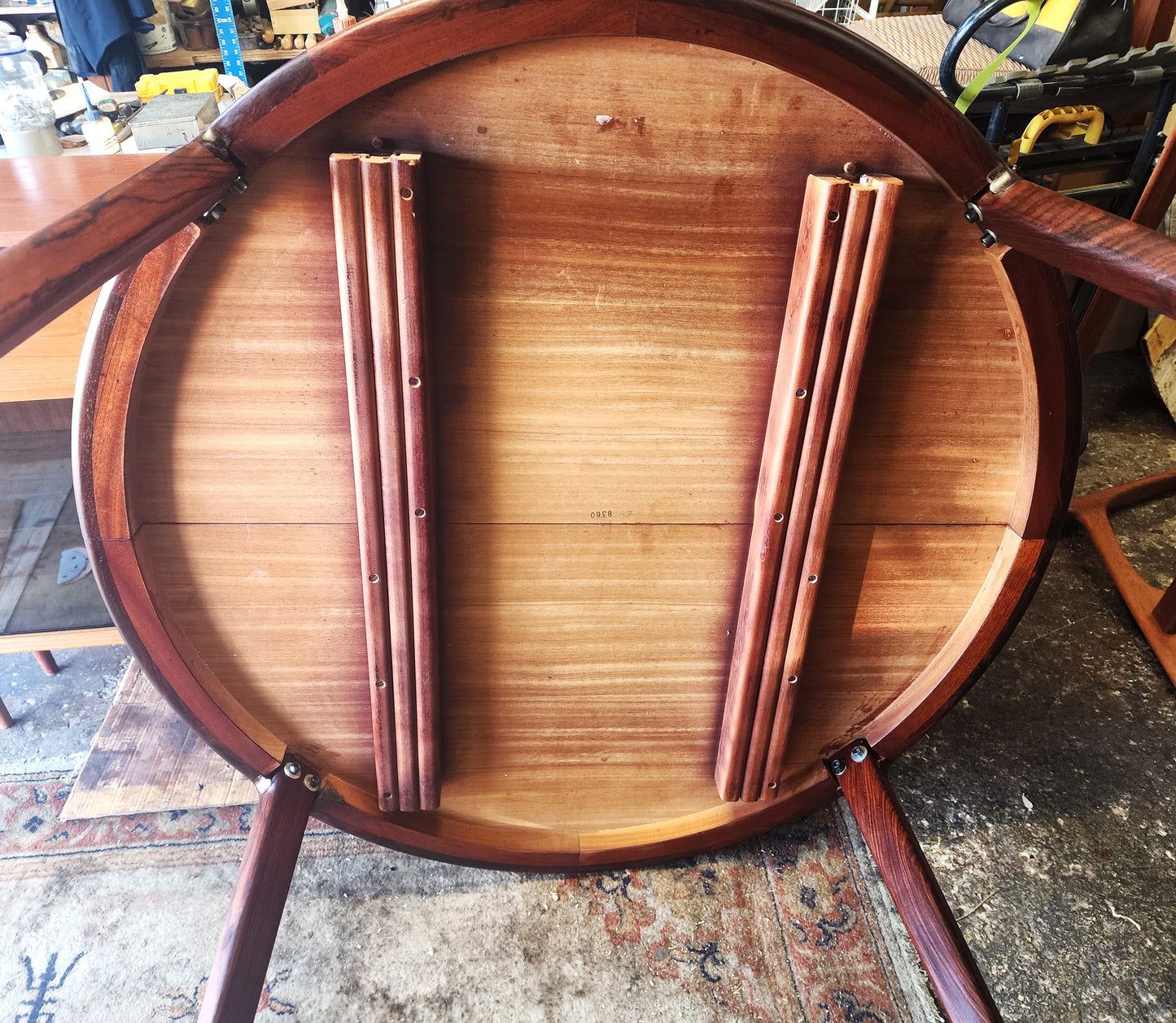 REFINISHED Danish Mid Century Modern Rio Rosewood Table Round w 2 Leaves 47"- 86.5"