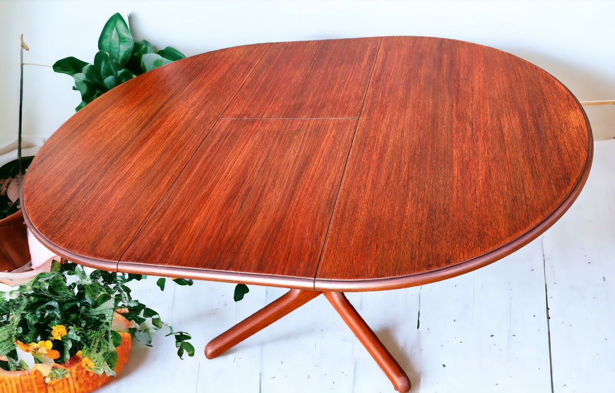REFINISHED Mid Century Modern Teak Dining Table Round w Self Storing Leaf