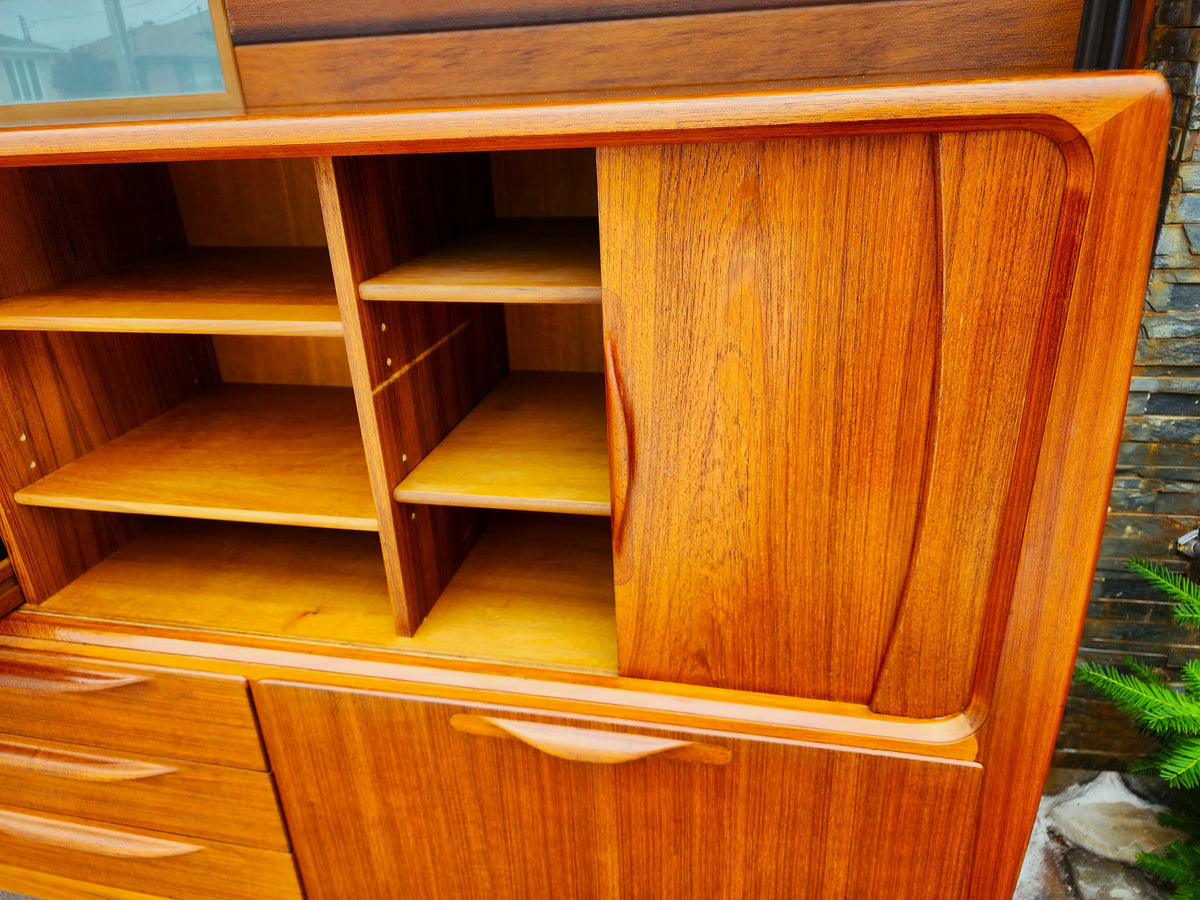 Danish Mid Century Modern Teak Tambour Highboard by Johannes Andersen, model U-18, 78.5