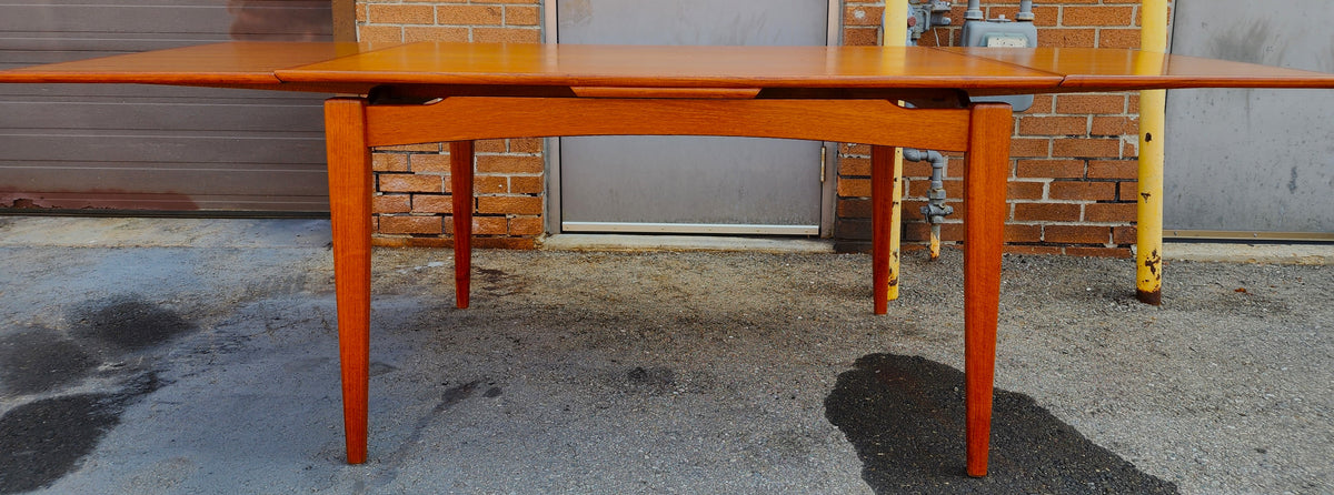 REFINISHED Danish Mid Century Modern Teak Floating Draw Leaf Dining Table 52