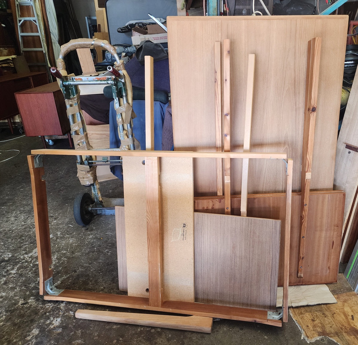 REFINISHED Danish Mid Century Modern Teak Draw Leaf Table 55