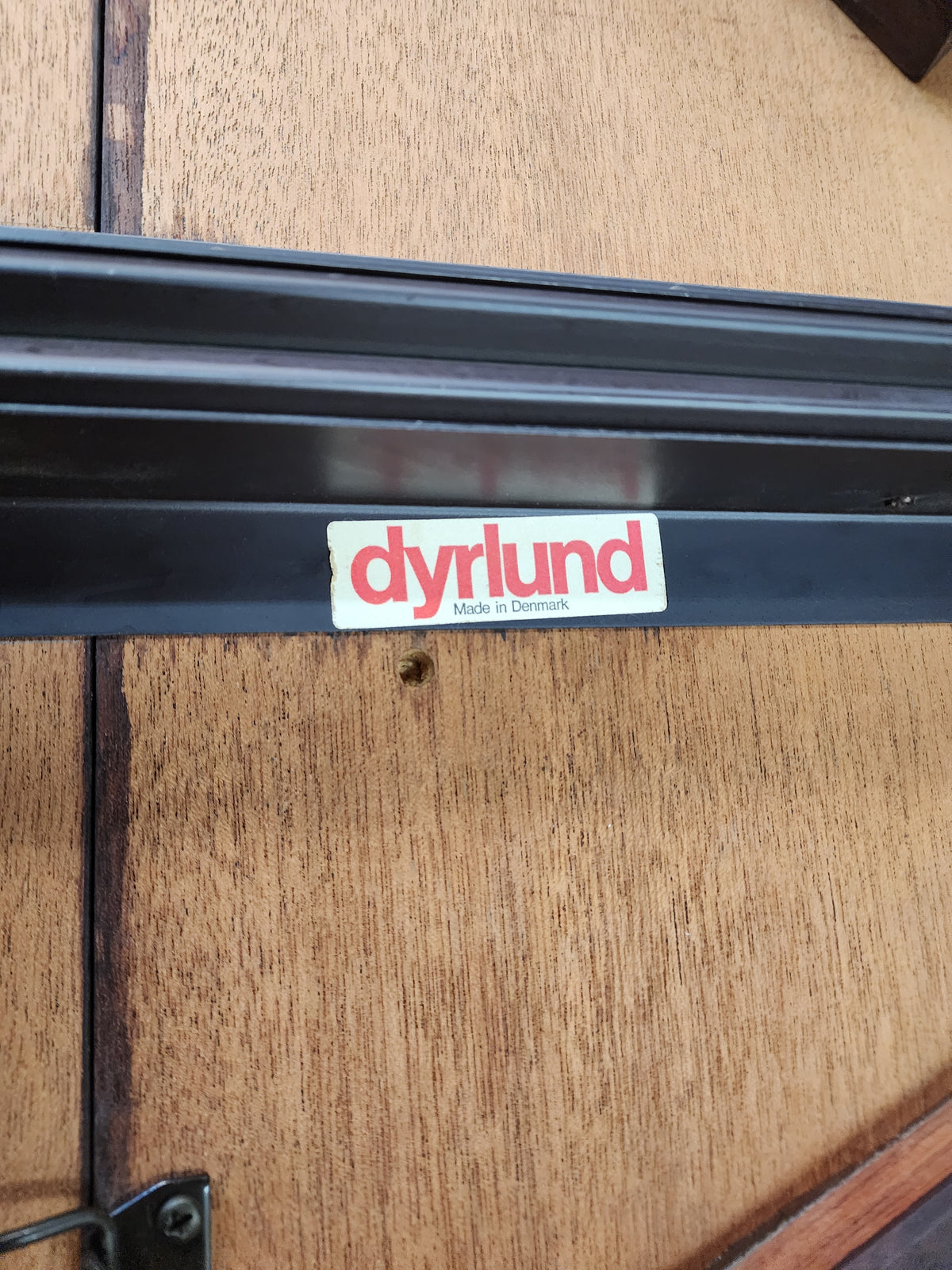 REFINISHED Danish MCM Rosewood Table Round w 2 Leaves by Dyrlund, 47