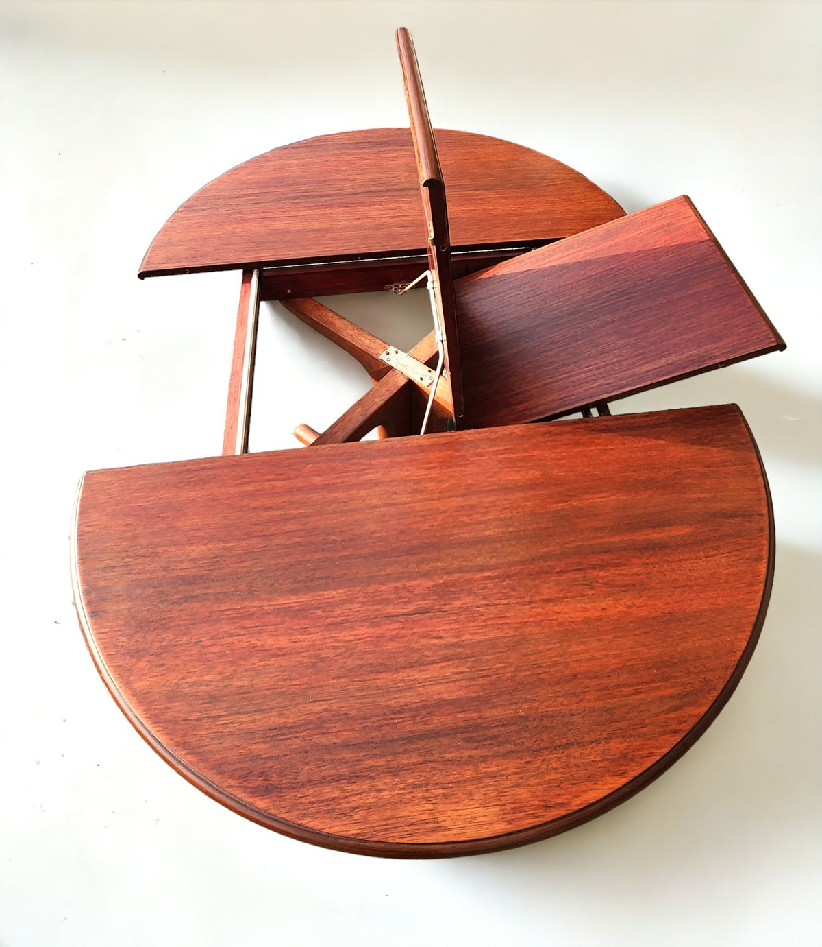 REFINISHED Mid Century Modern Teak Dining Table Round w Self Storing Leaf