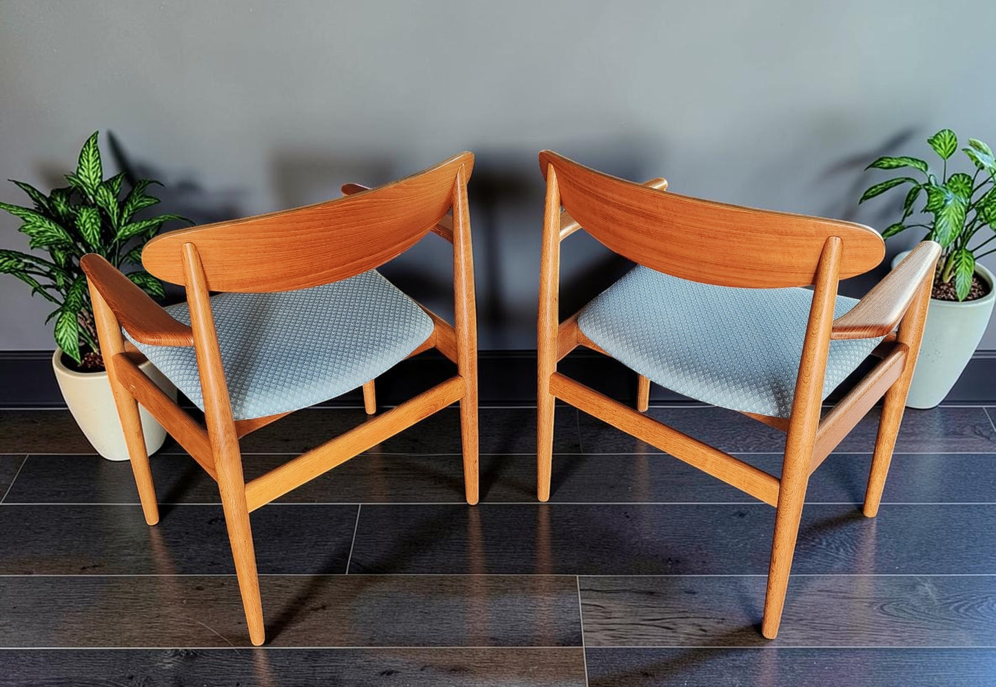 REFINISHED Danish Mid Century Modern Teak & Oak Table w 2 Leaves & 6 Chairs