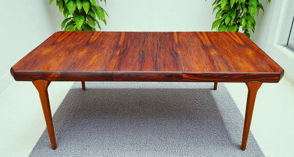 REFINISHED Danish Mid Century Modern Rio Rosewood Table 2 Leaves Selfstoring 59"-98.5"
