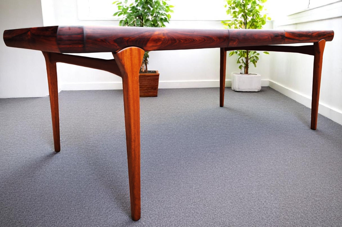 REFINISHED Danish Mid Century Modern Rio Rosewood Table 2 Leaves Selfstoring 59"-98.5"