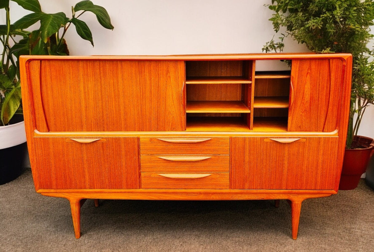 Danish Mid Century Modern Teak Tambour Highboard by Johannes Andersen, model U-18, 78.5