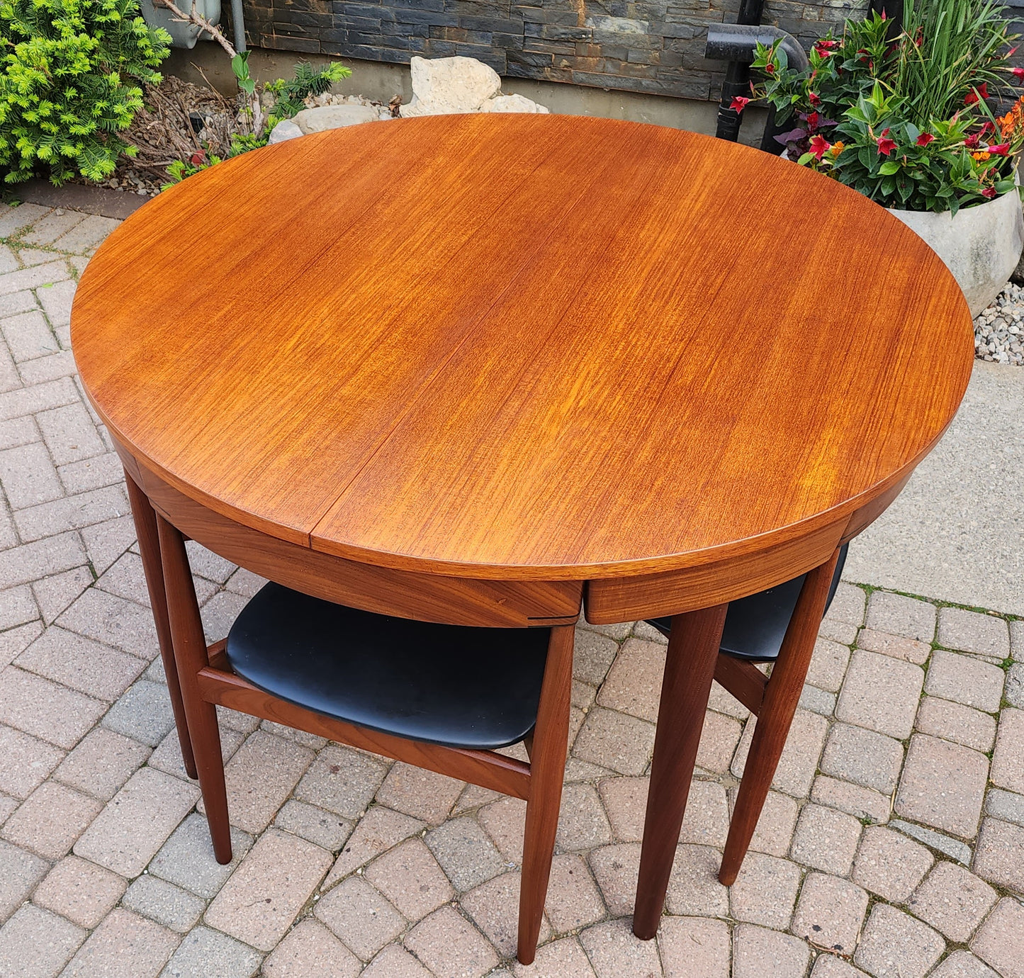 REFINISHED Danish MCM ROUNDETTE Teak Extension Table & 4 Chairs by Hans Olsen
