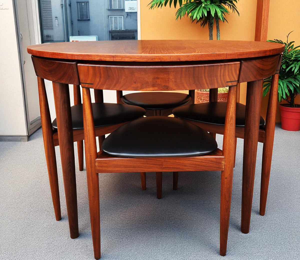Danish Mid Century Modern ROUNDETTE Teak Table & 4 Chairs by Hans Olsen for Frem Rølje