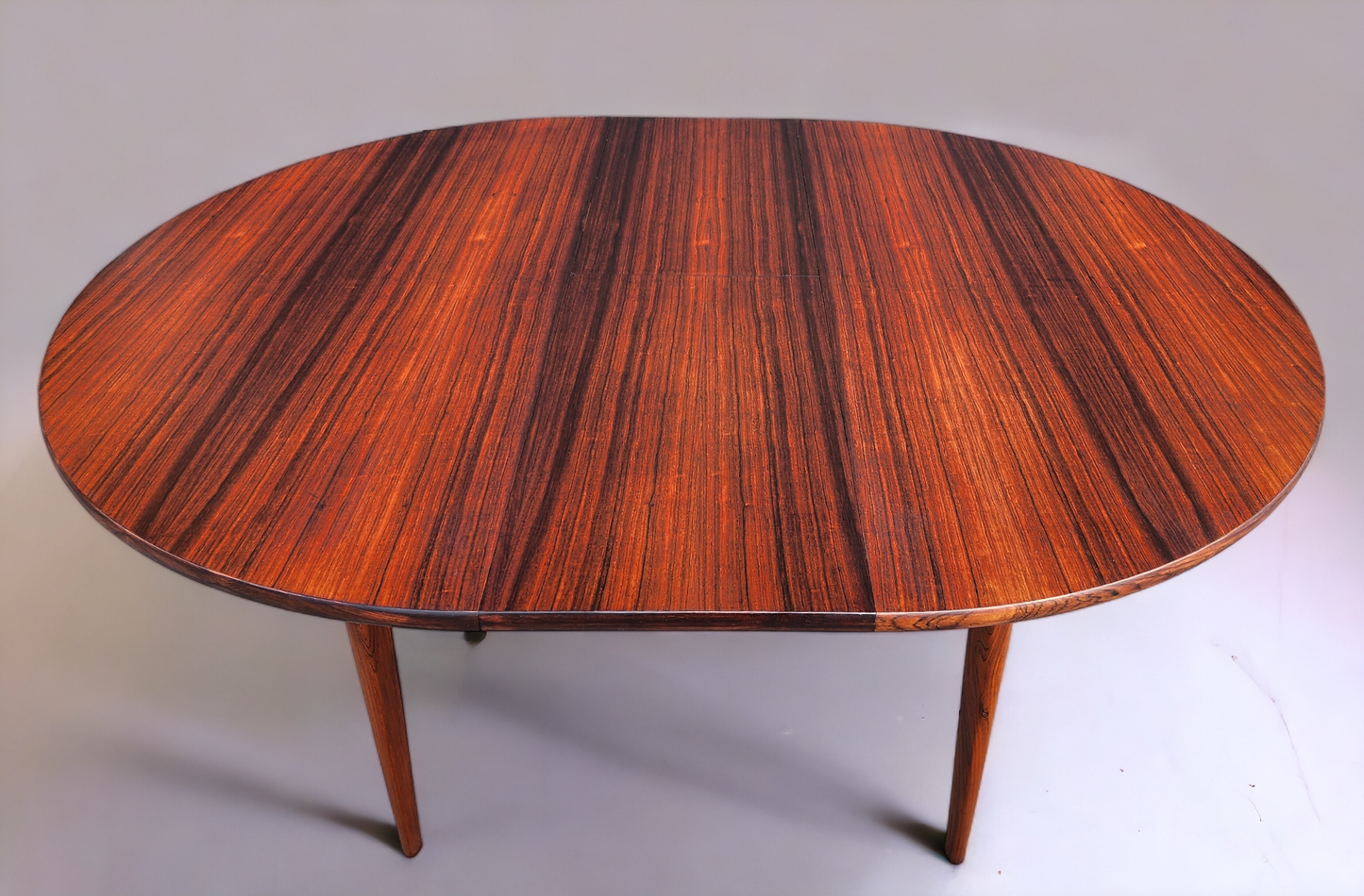 REFINISHED Danish MCM Rio Rosewood Table Round to Oval by Niels Moller 50"-78" Model 15, Selfstoring