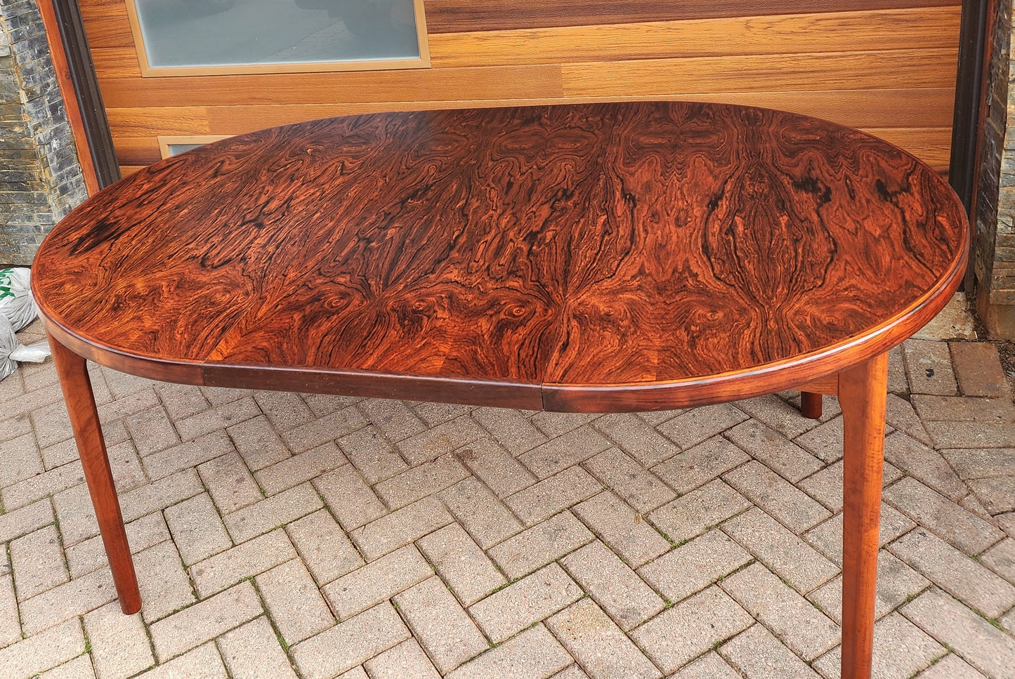 REFINISHED Danish Mid Century Modern Rio Rosewood Table Round to Oval  2 Leaves by H. Kjaernulf 47"-86"