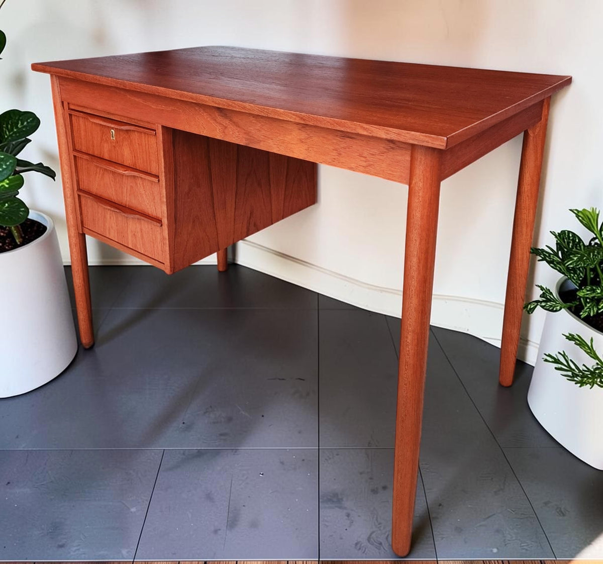 REFINISHED Danish Mid Century Modern Teak Desk Free-Standing