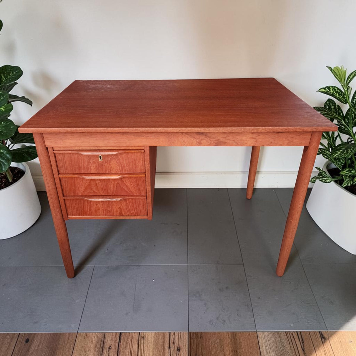 REFINISHED Danish Mid Century Modern Teak Desk Free-Standing