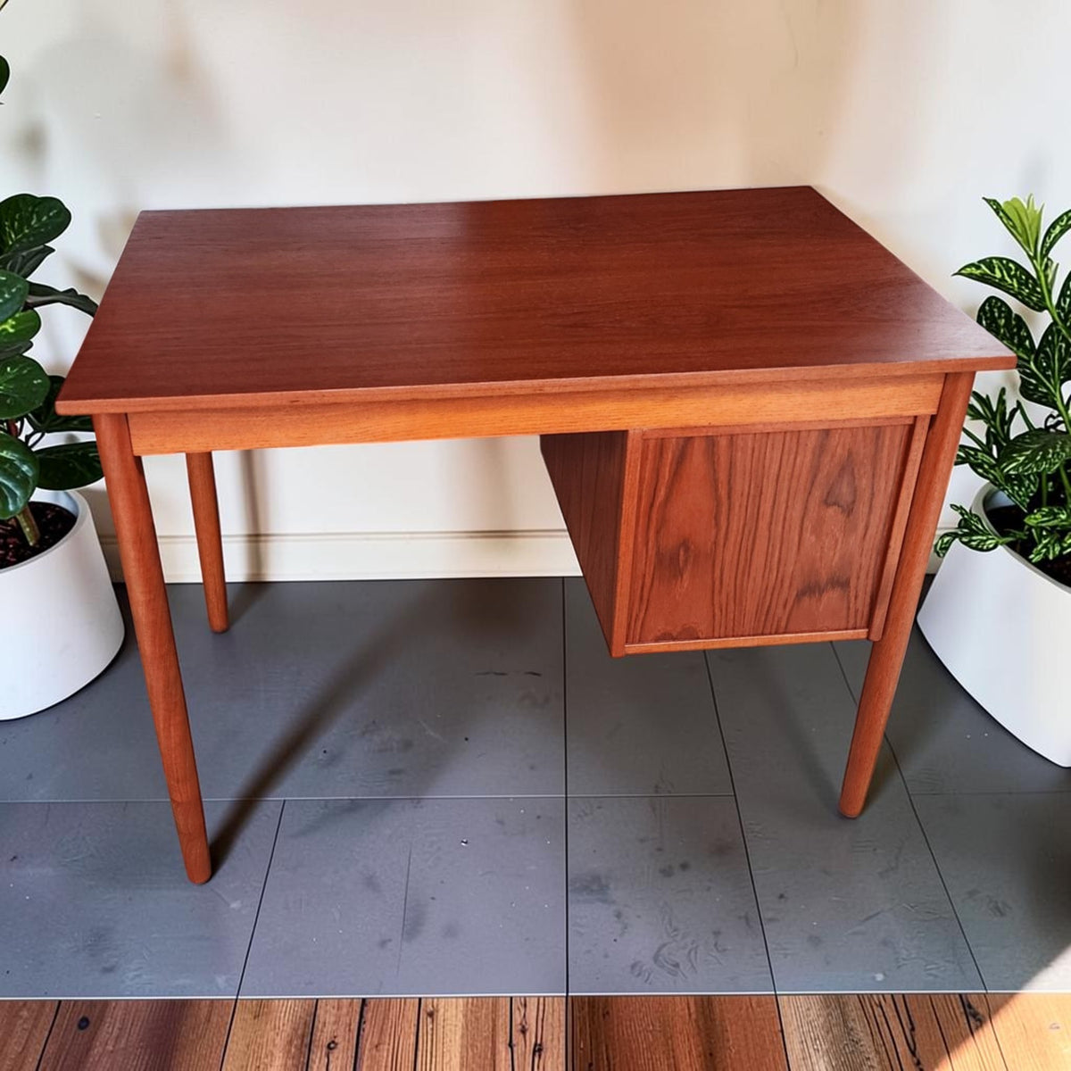 REFINISHED Danish Mid Century Modern Teak Desk Free-Standing