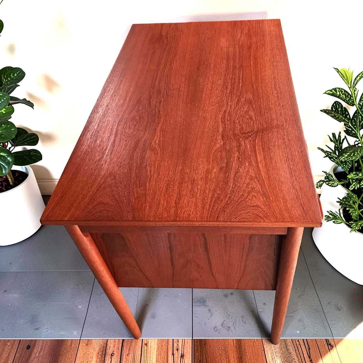 REFINISHED Danish Mid Century Modern Teak Desk Free-Standing