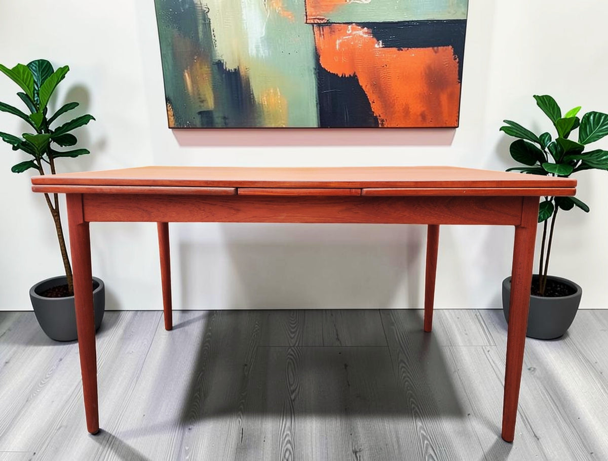 REFINISHED Danish Mid Century Modern Teak Draw Leaf Table 51