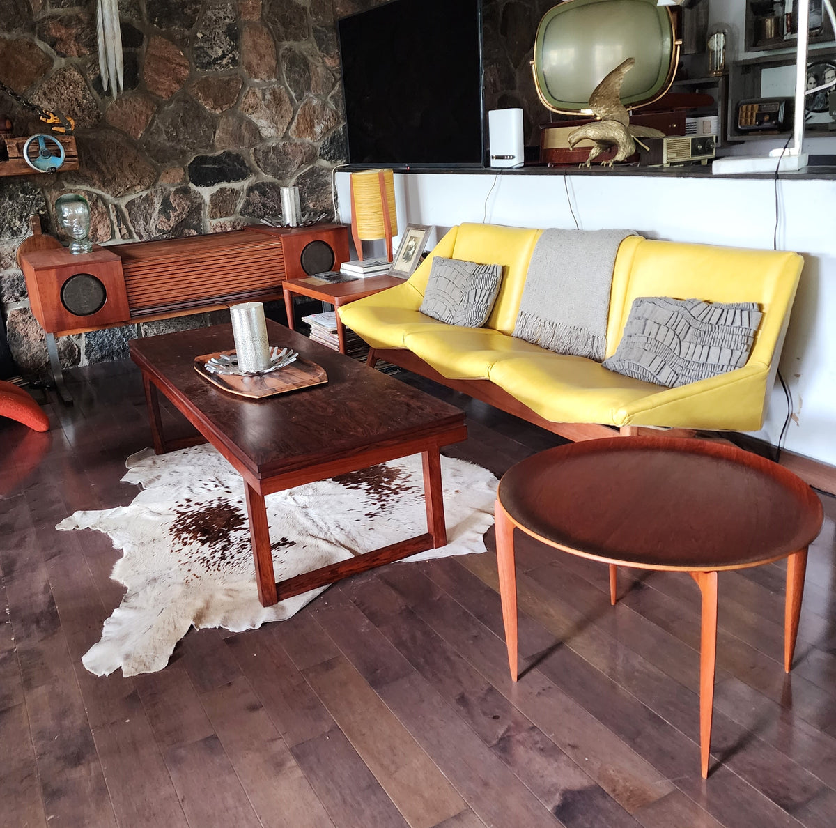 REFINISHED Danish Modern Teak Tray Table by Willumsen & Engholm for Fritz Hansen, Model 4508