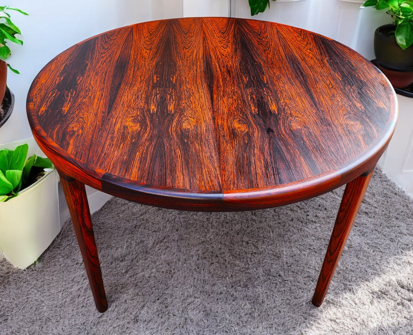 REFINISHED Danish Mid Century Modern Rio Rosewood Table Round w 2 Leaves 47"- 86.5"