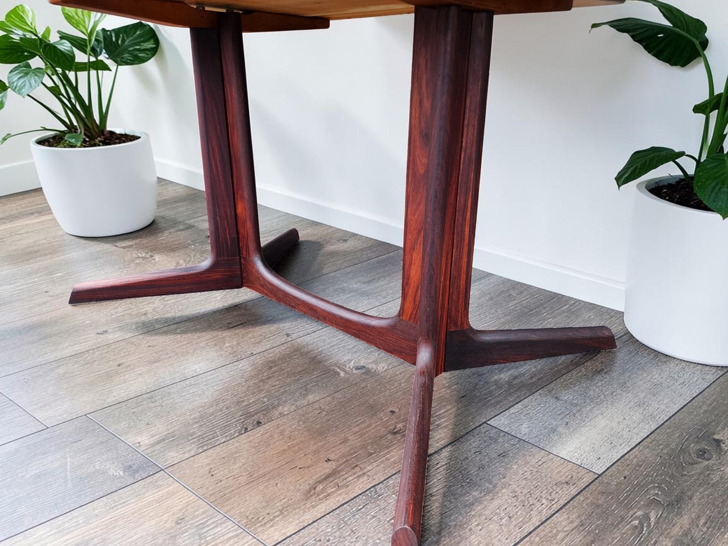 REFINISHED Danish MCM Rosewood Table w 2 Leaves by N. Møller 53"-91" Selfstoring