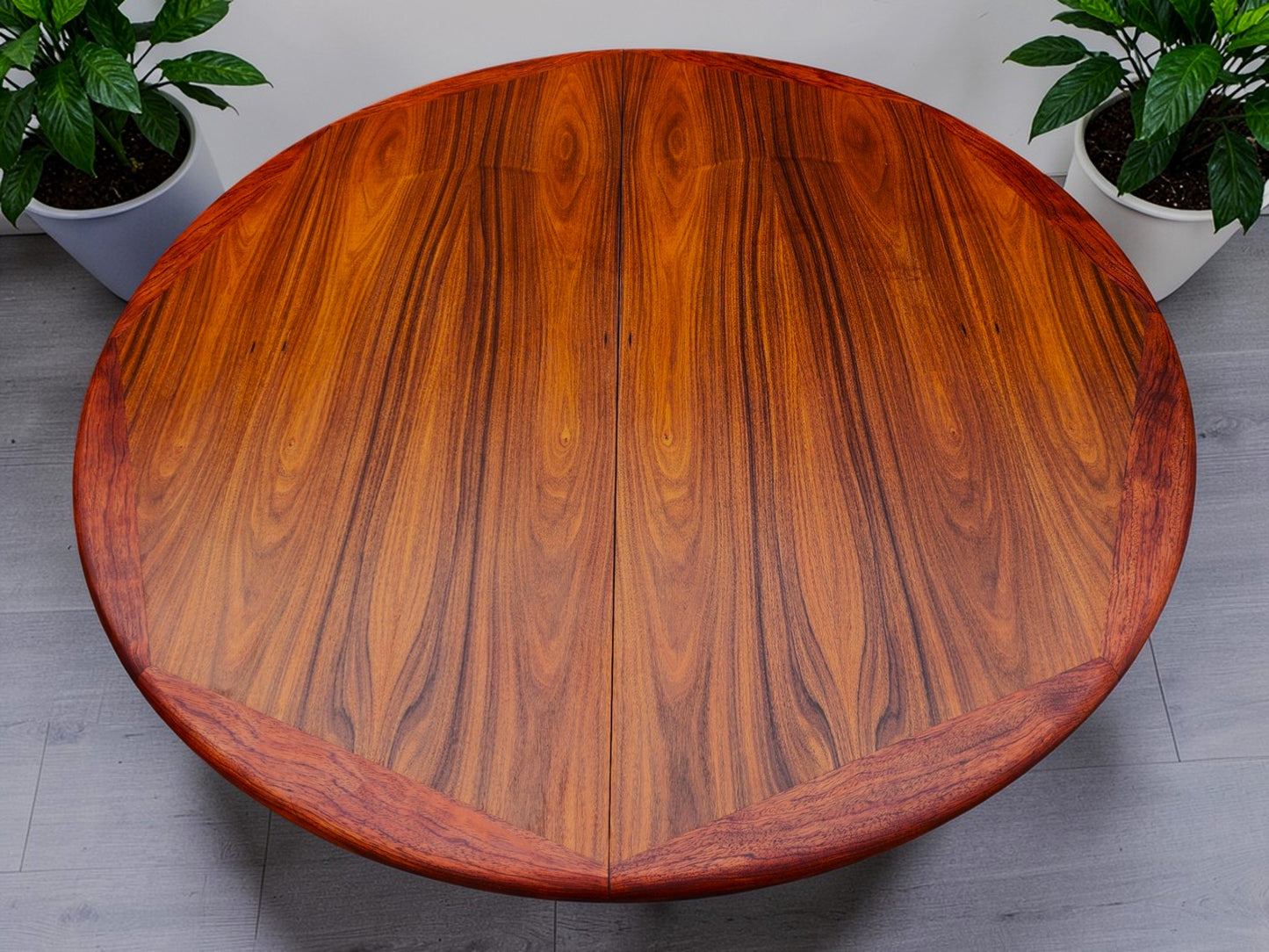 REFINISHED Danish MCM Rosewood Table Round w 2 Leaves by Dyrlund, 47"-86"