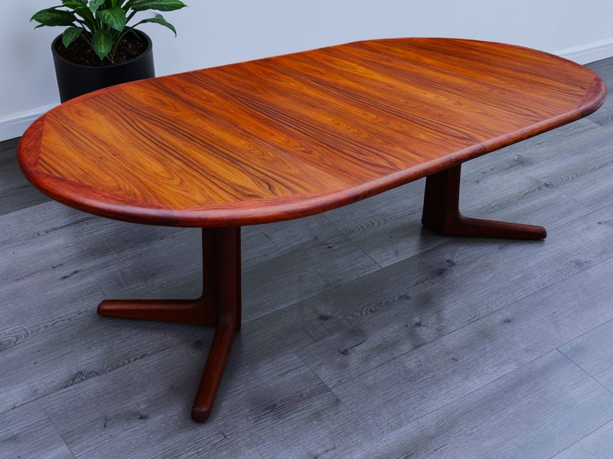 REFINISHED Danish MCM Rosewood Table Round w 2 Leaves by Dyrlund, 47