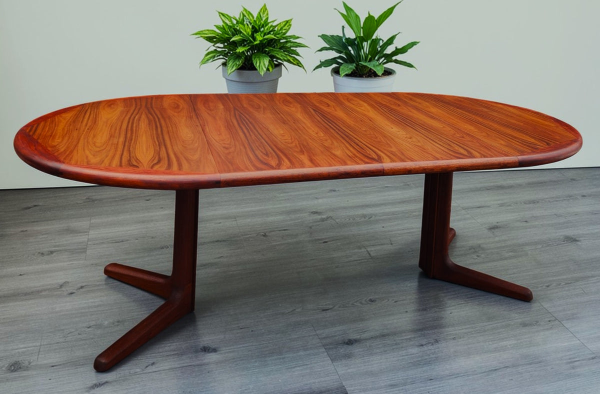 REFINISHED Danish MCM Rosewood Table Round w 2 Leaves by Dyrlund, 47