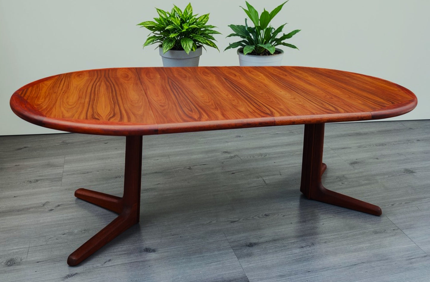 REFINISHED Danish MCM Rosewood Table Round w 2 Leaves by Dyrlund, 47"-86"