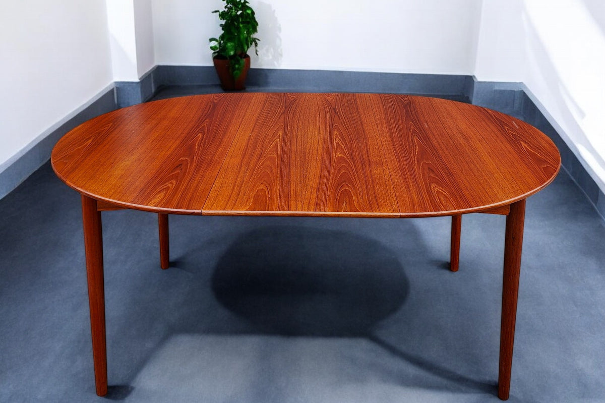 REFINISHED Danish Mid Century Modern Teak Table Round to Oval w 2 Leaves 45