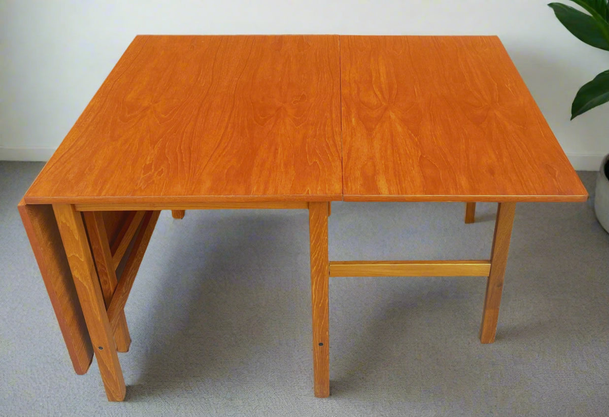 REFINISHED Danish Mid Century Modern Teak Gate-Leg/ Drop Leaf Table 27.5