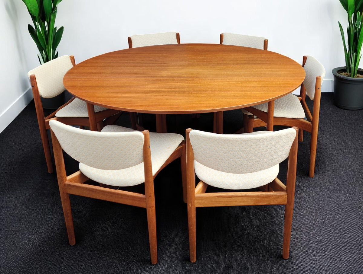 Danish MCM Teak Table by P.Hvidt & O.Mölgaard-Nielsen & 6 chairs by Finn Juhl for France & Søn