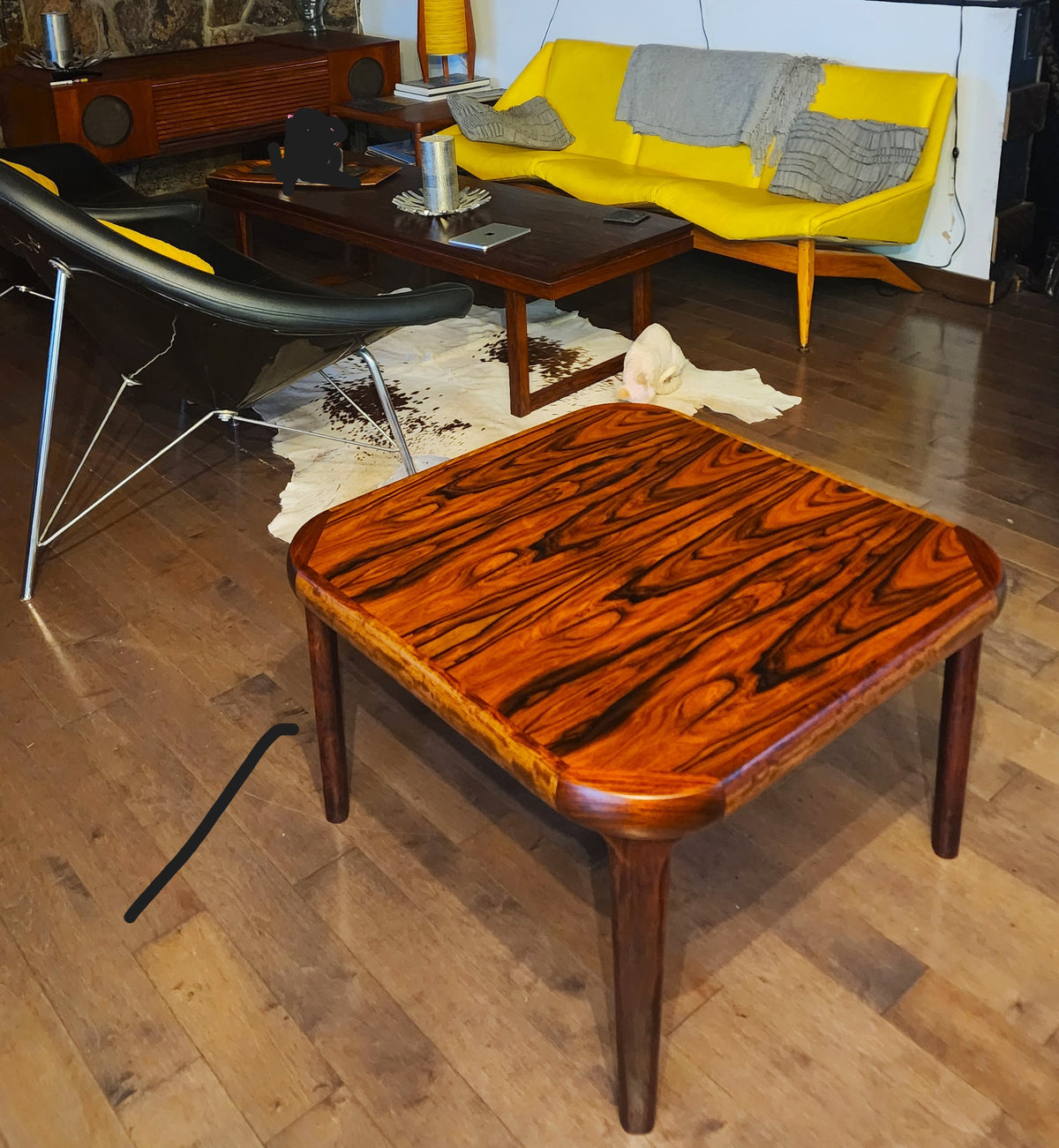 REFINISHED Danish Mid Century Modern Rosewood Coffee or Accent Table