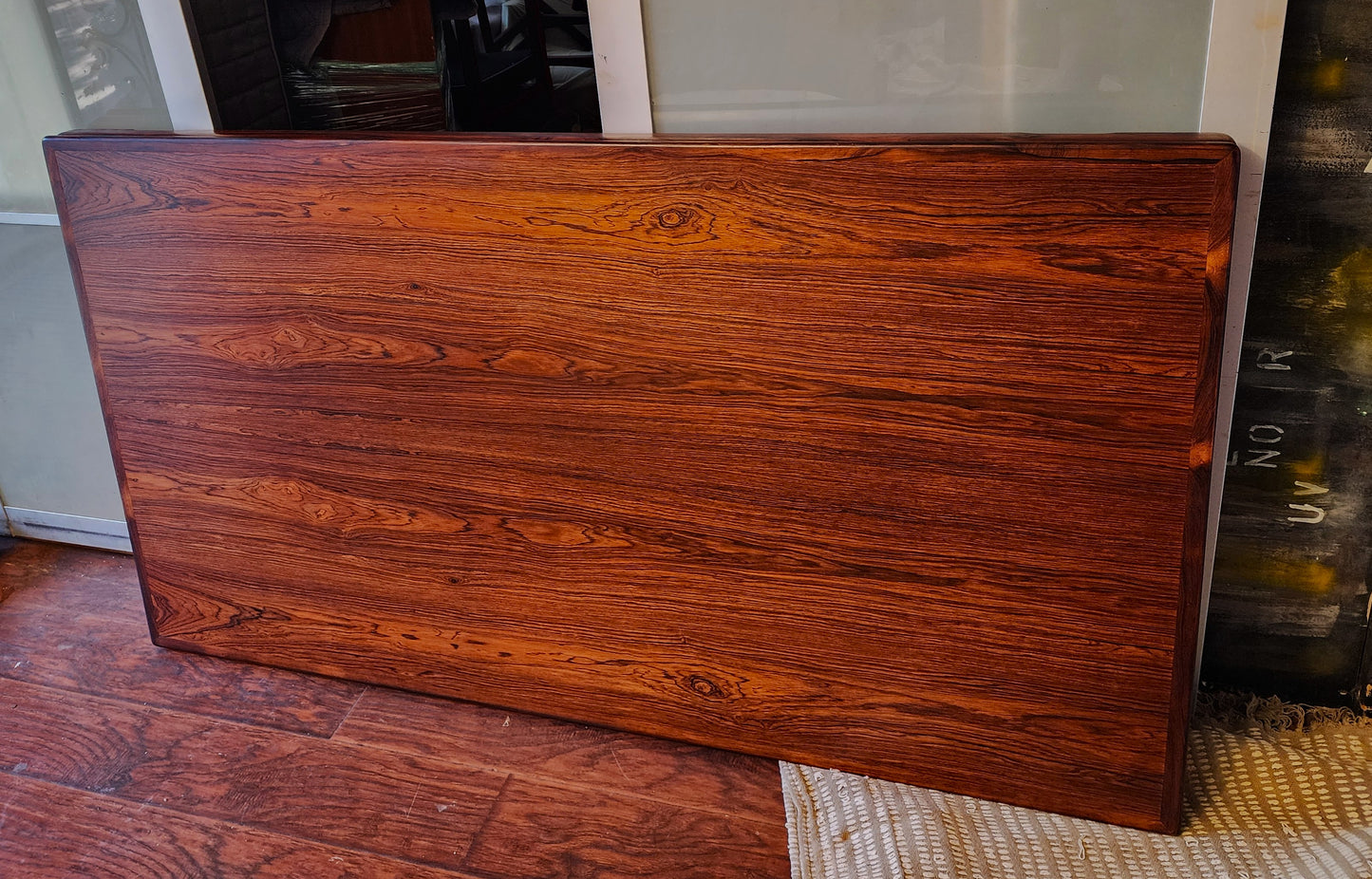 REFINISHED Danish MCM Rosewood Table by J.Andersen 63"-102" & 6 Lis Chairs by N.Kofoed