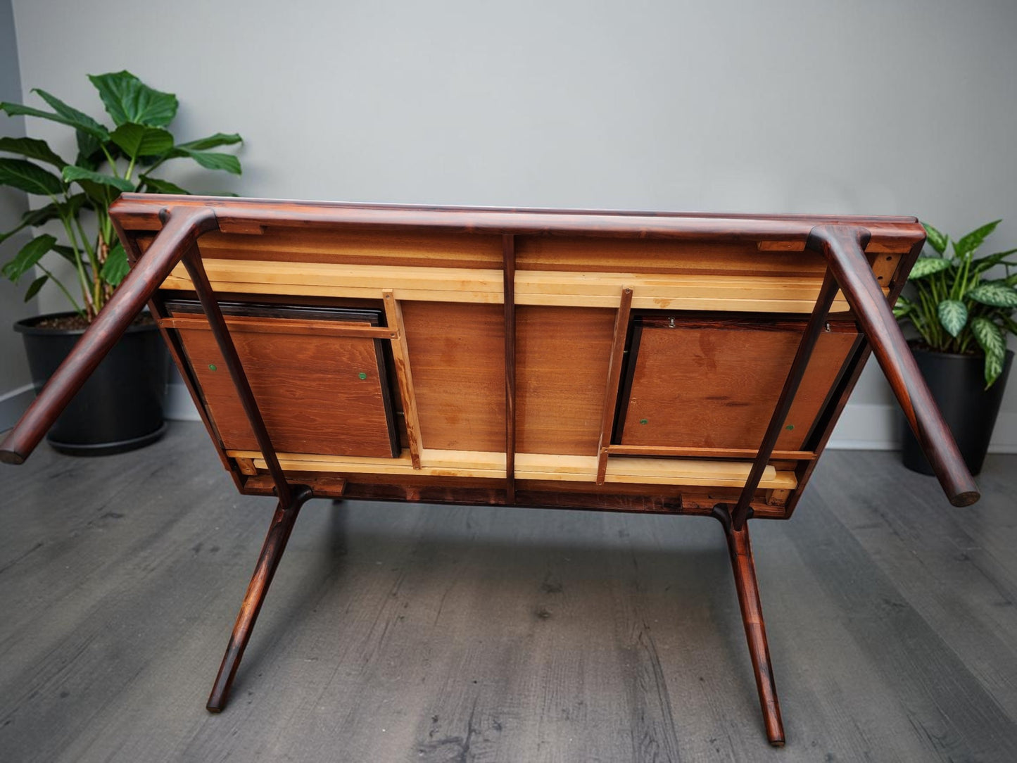 REFINISHED Danish MCM Rosewood Table by J.Andersen 63"-102" & 6 Lis Chairs by N.Kofoed