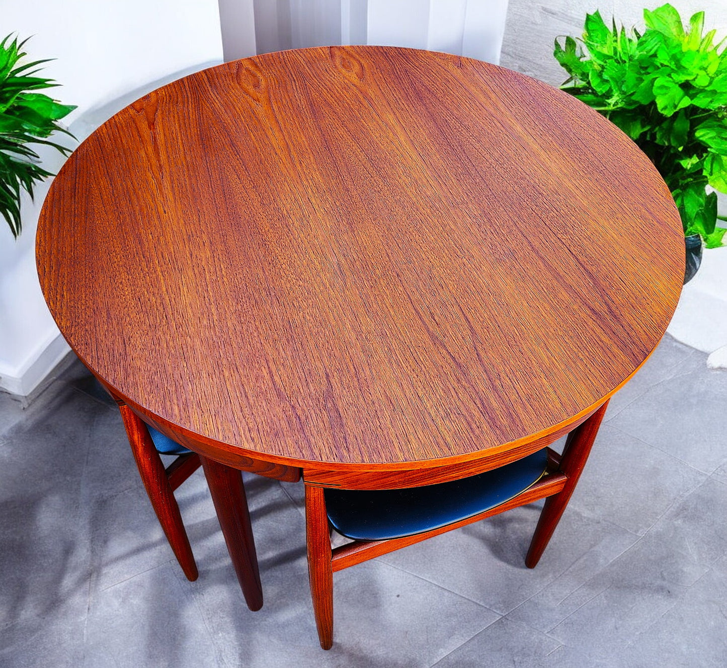 REFINISHED Danish MCM ROUNDETTE Teak Table & 4 Chairs by Hans Olsen for Frem Rølje