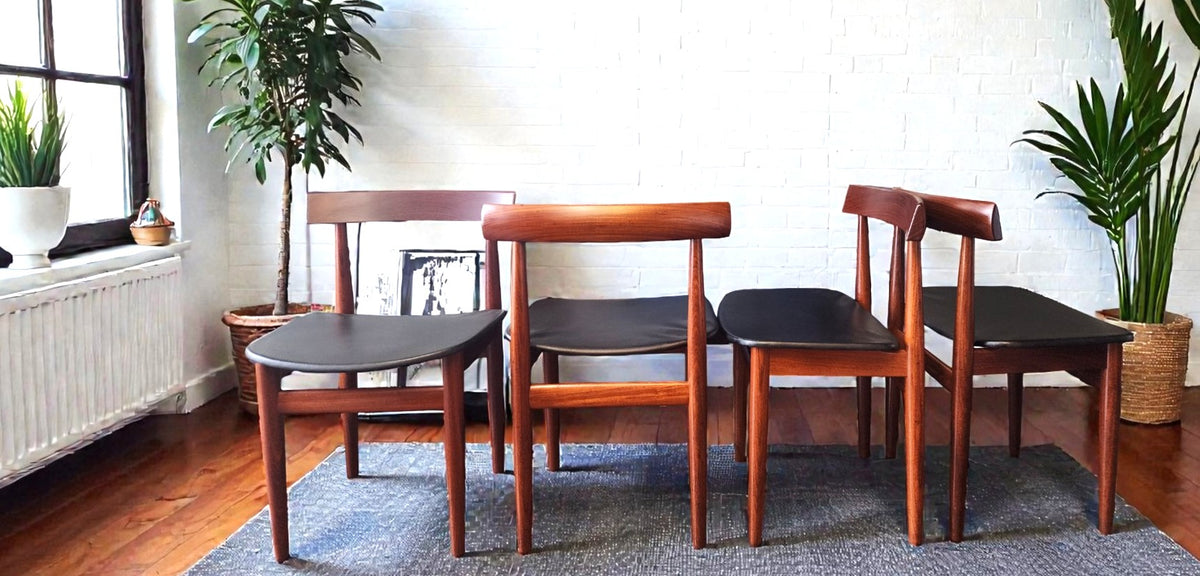 REFINISHED REUPHOLSTERED Danish MCM ROUNDETTE Teak Table & 4 Chairs (4-legged) by Hans Olsen