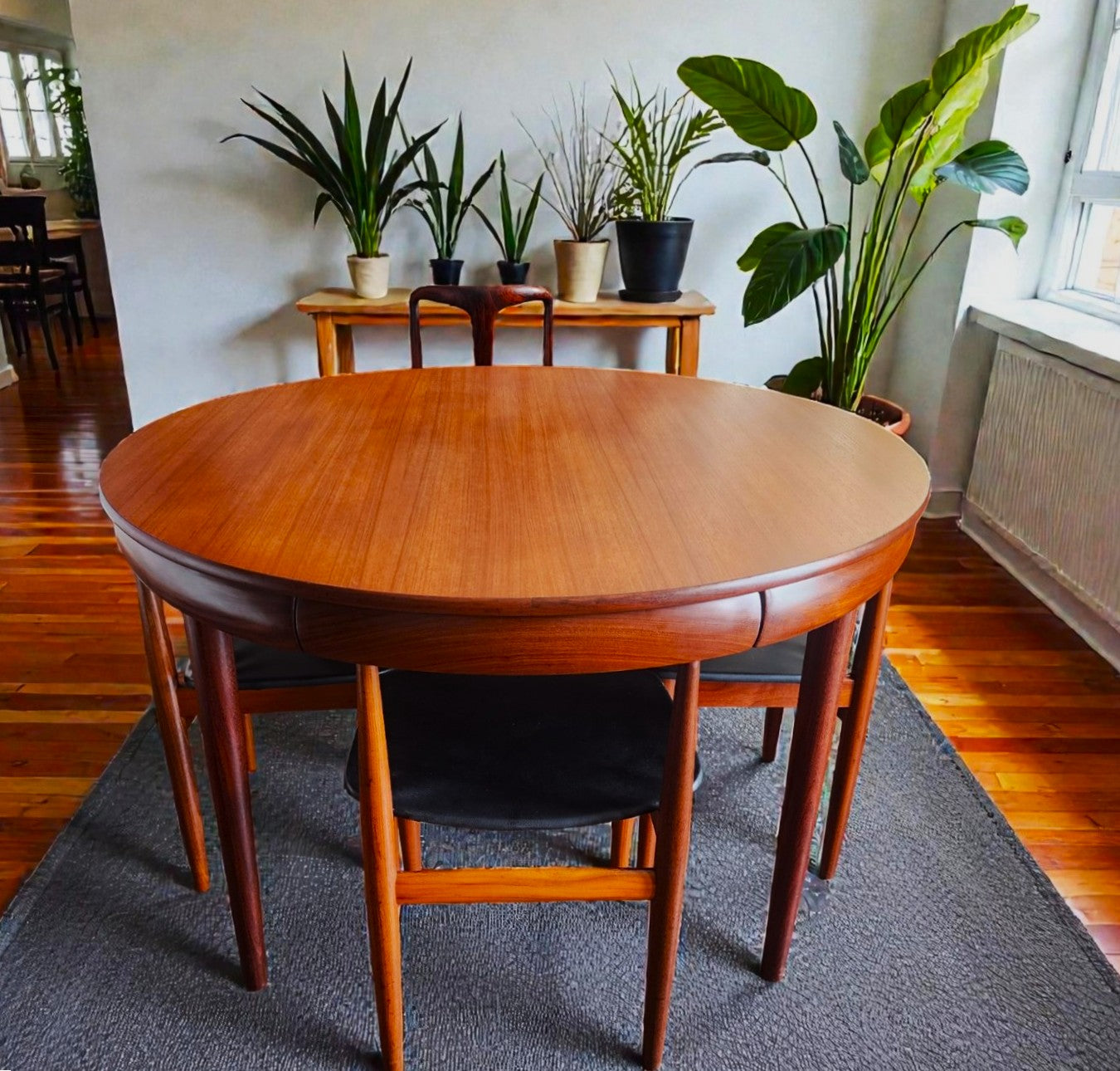 REFINISHED Danish MCM ROUNDETTE Teak Table & 4 Chairs (4-legged) by Hans Olsen
