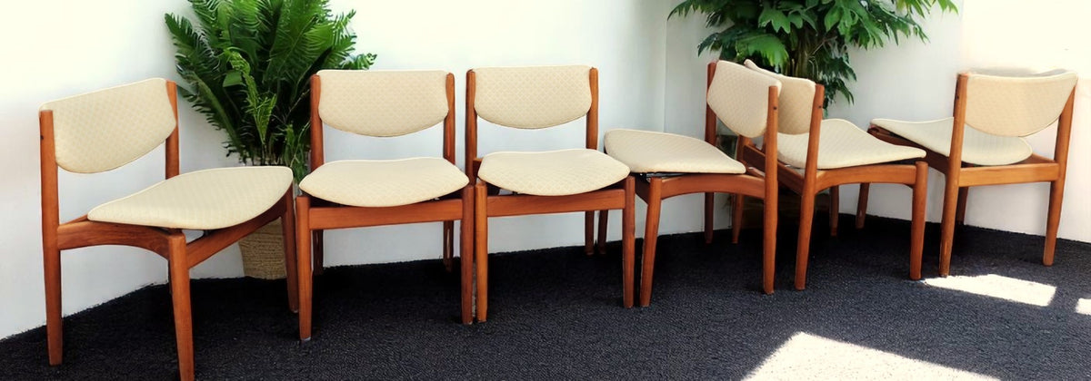 Danish MCM Teak Table by P.Hvidt & O.Mölgaard-Nielsen & 6 chairs by Finn Juhl for France & Søn