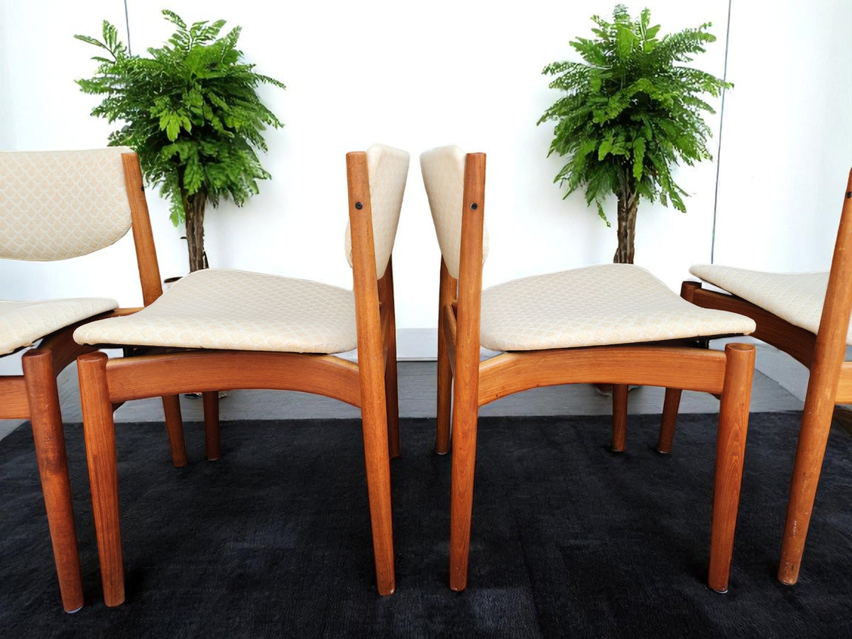 Danish MCM Teak Table by P.Hvidt & O.Mölgaard-Nielsen & 6 chairs by Finn Juhl for France & Søn