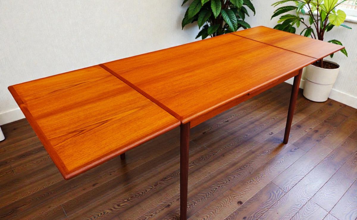REFINISHED Danish Mid Century Modern Teak Draw Leaf Table 48