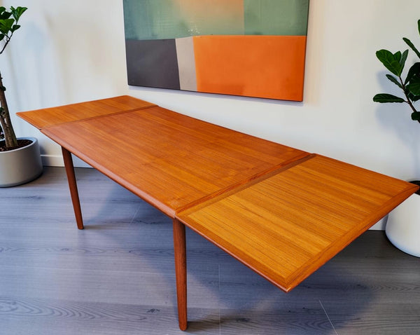 REFINISHED Danish Mid Century Modern Teak Draw Leaf Table 53.5" - 91.5"