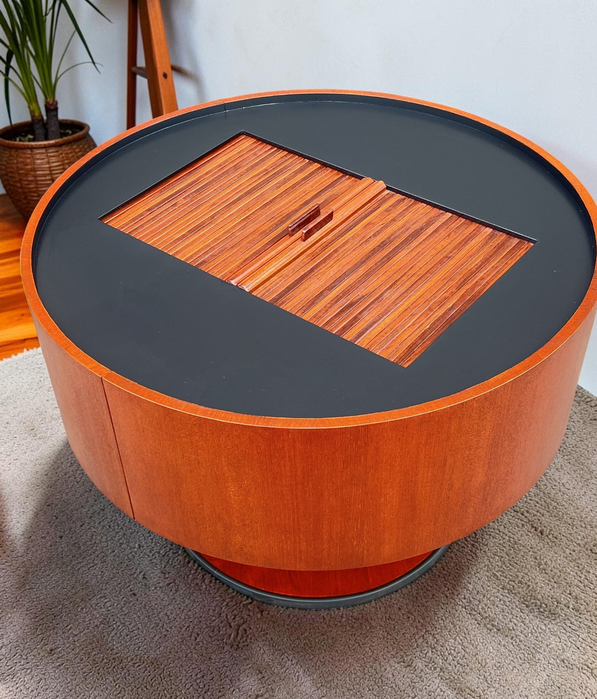 REFINISHED MCM Electrohome Circa 75 Model 703 Circular Stereo Console w Speakers