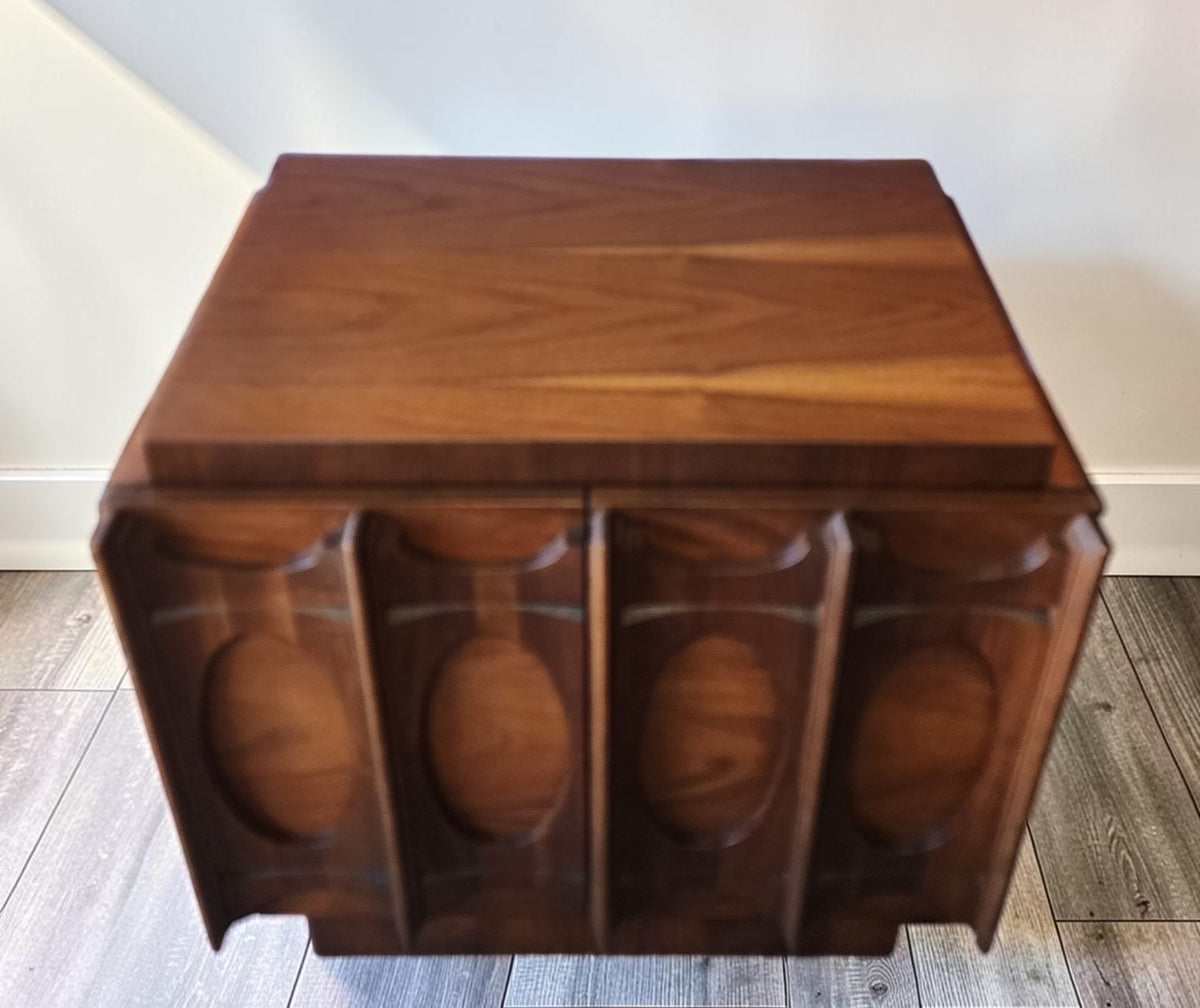 2 REFINISHED Mid Century Modern Walnut Brutalist Nightstands by Tobago