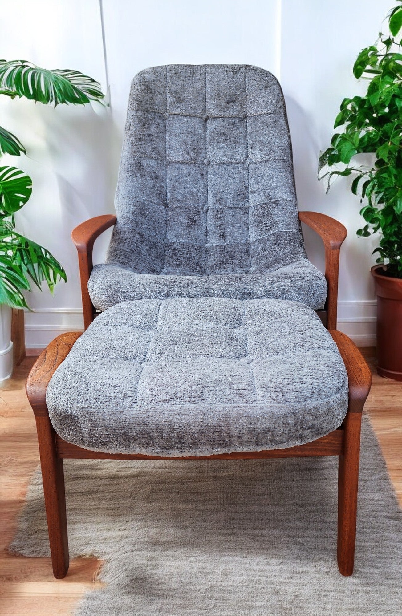 REFINISHED REUPHOLSTERED MCM Teak Scoop Lounge Chair & Ottoman by Huber