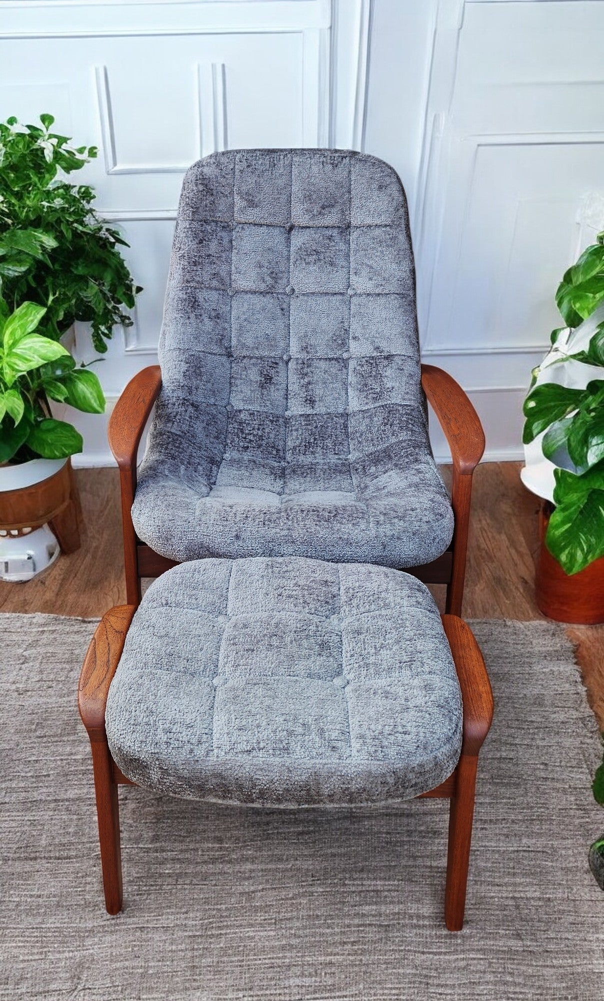 REFINISHED REUPHOLSTERED MCM Teak Scoop Lounge Chair & Ottoman by Huber