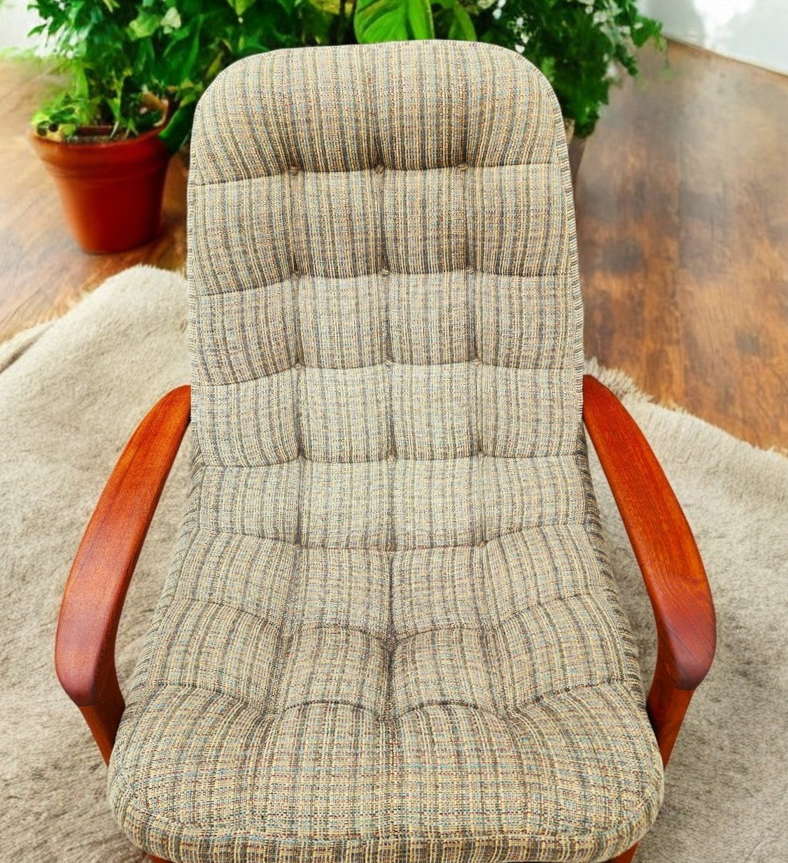 REFINISHED Mid Century Modern R.Huber Teak SCOOP Lounge Chair