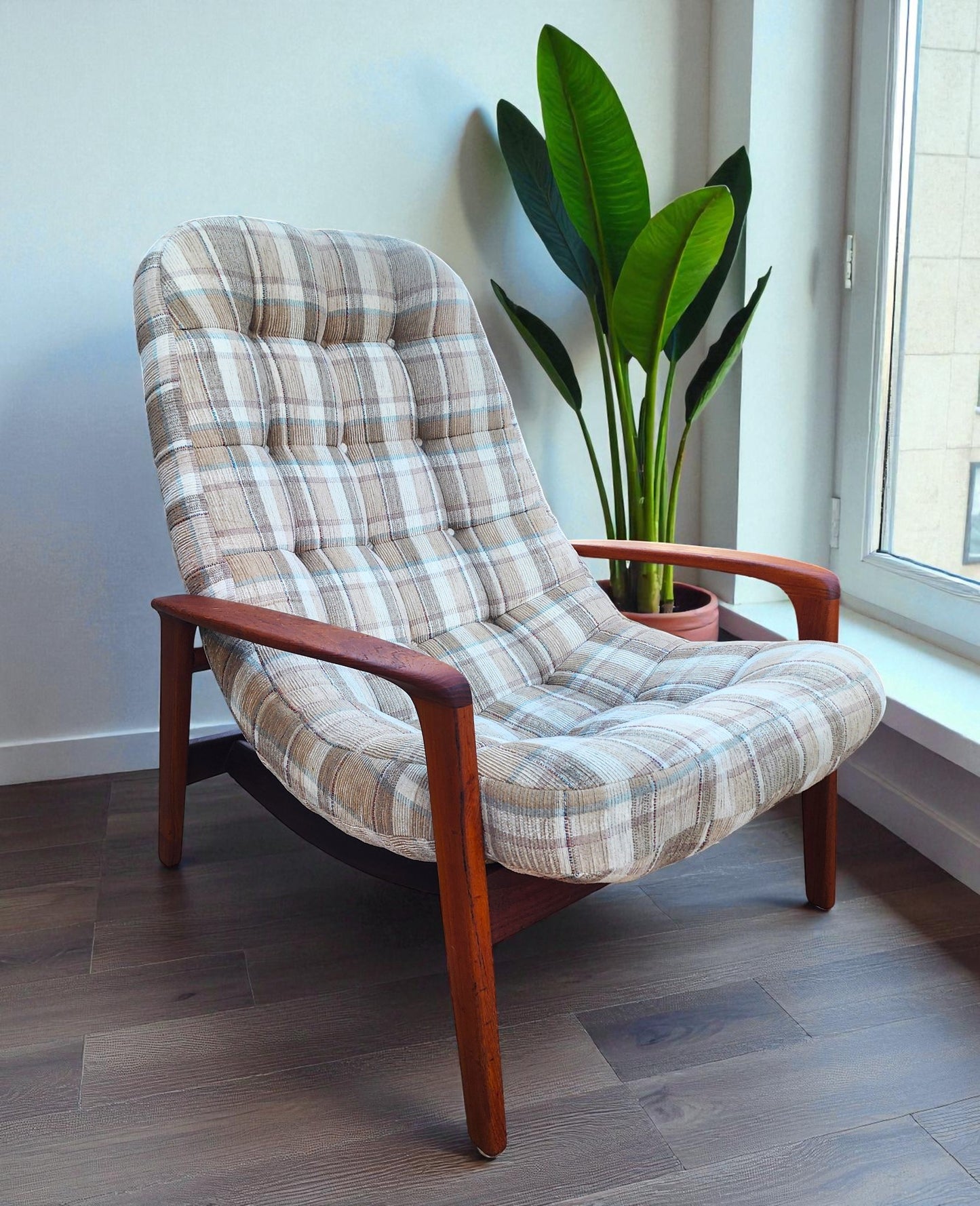 REFINISHED Mid Century Modern Teak Scoop Lounge Chair by R.Huber