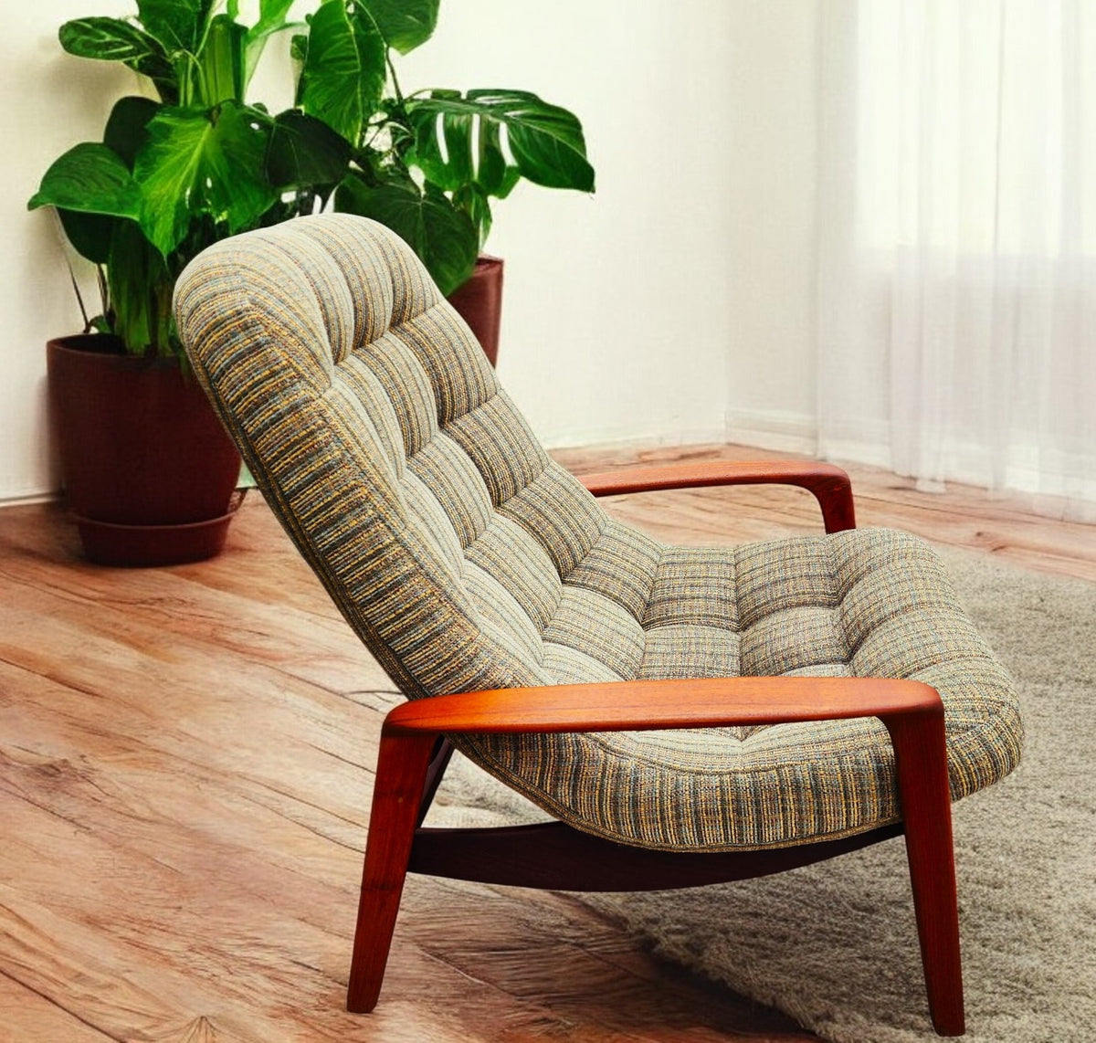 REFINISHED Mid Century Modern R.Huber Teak SCOOP Lounge Chair