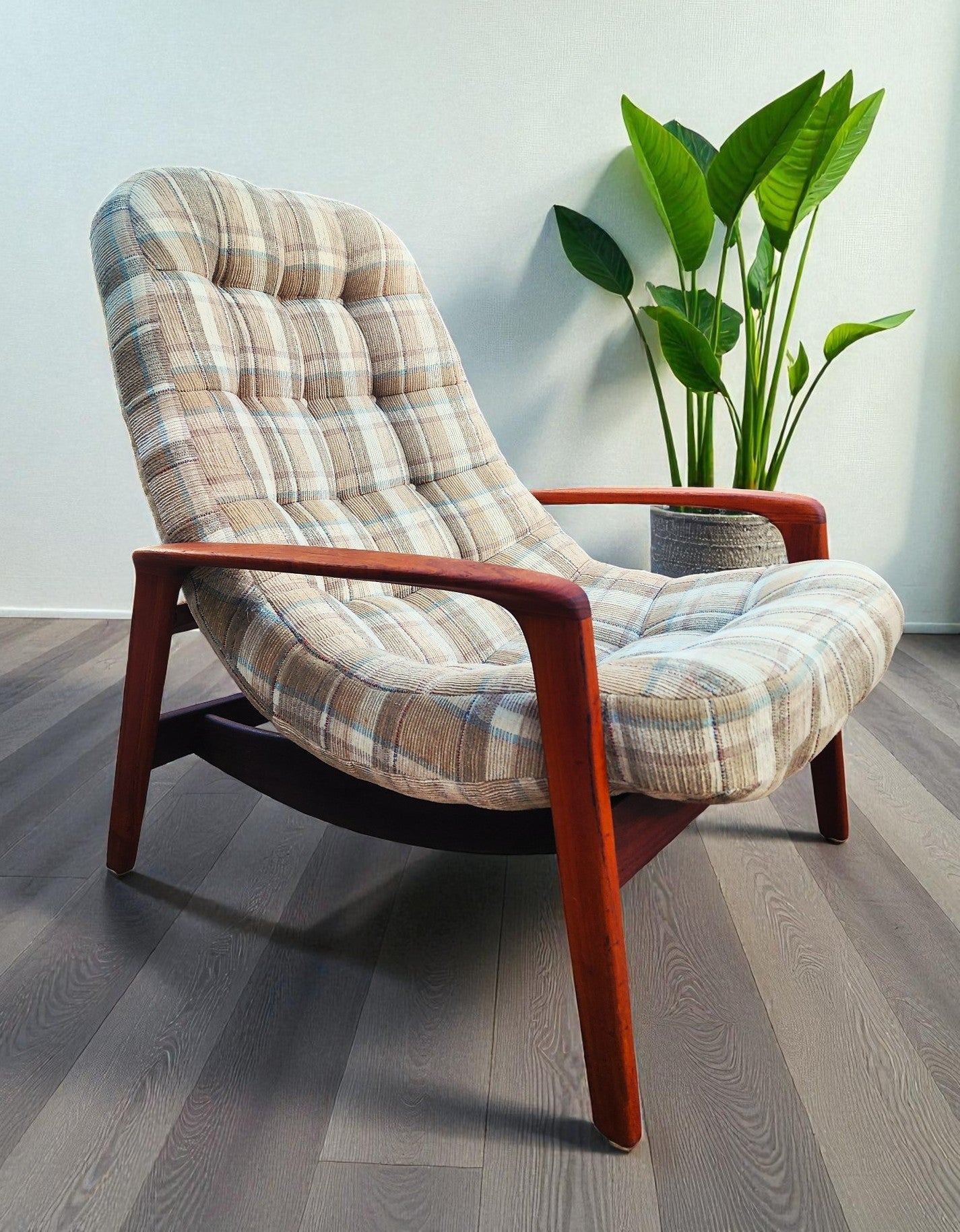 REFINISHED Mid Century Modern Teak Scoop Lounge Chair by R.Huber